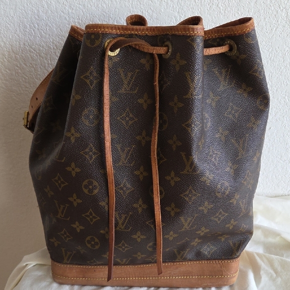 Louis Vuitton Noe Brown Monogram Bucket Bag with Tan Trim - Picture 2 of 11